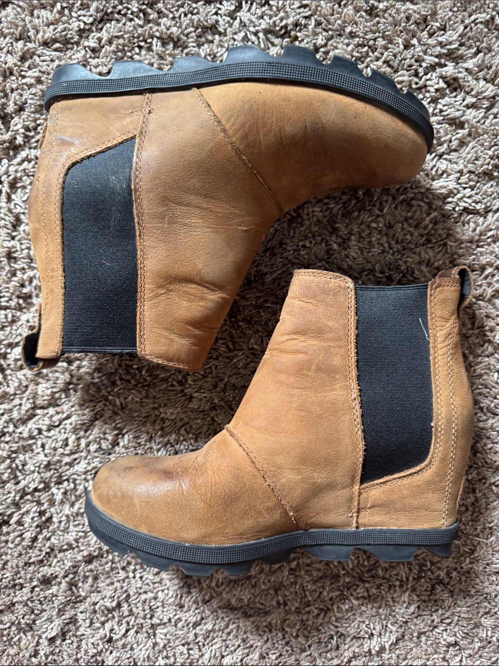 Sorel Brown Chelsea Wedge Ankle Boots with Black Elastic Panels